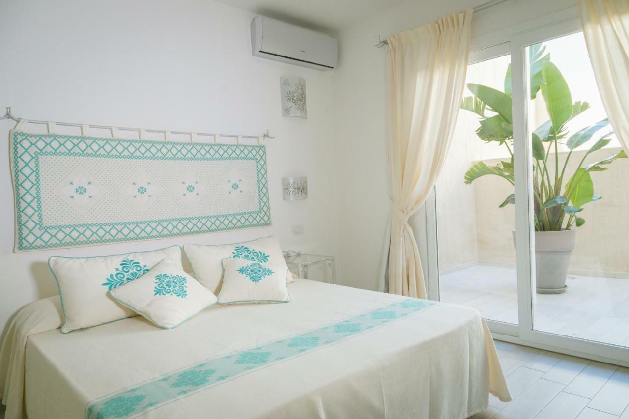 Hotel Regina Simius Villasimius Exterior photo